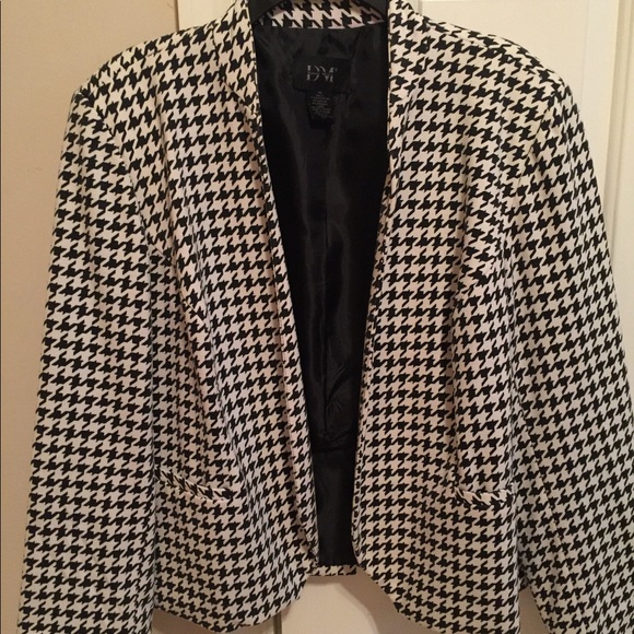 Donna Moore Jackets & Blazers - Black and white blazer. Size XL. Very professional
